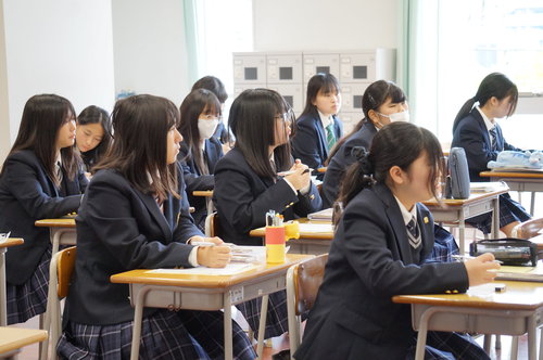 【学年行事】1学年進路ガイダンス・3学年救急救命講習実施